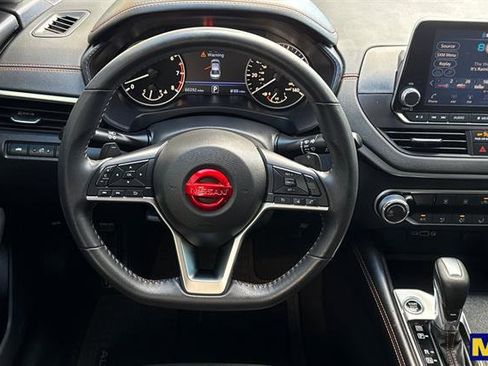 Used 2022 Nissan Altima 2.5 SR image 16