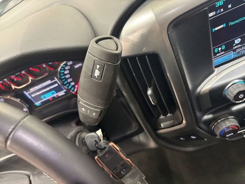 Used 2018 Chevrolet Silverado 1500 LT w/ All Star Edition image 16