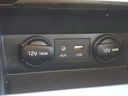 Used 2018 Hyundai Elantra SEL FWD image 29