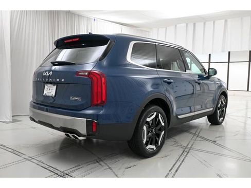 New 2025 Kia Telluride S image 7