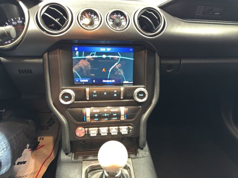 Used 2016 Ford Mustang Shelby GT350 w/ Track Package image 33