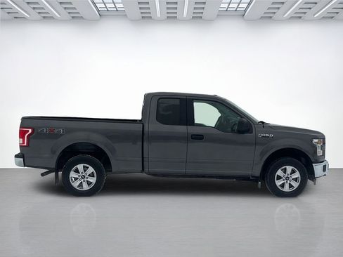 Used 2015 Ford F150 XLT image 2