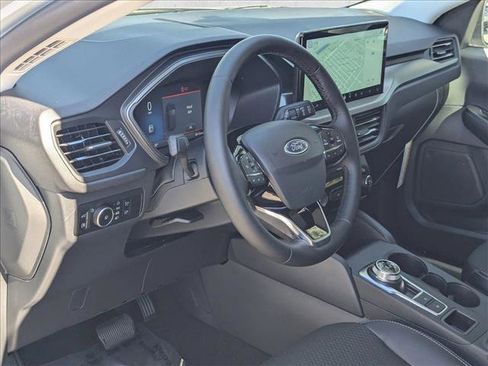 New 2026 Ford Escape SE image 3