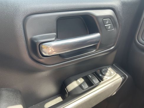 Used 2025 Chevrolet Silverado 1500 Custom image 23