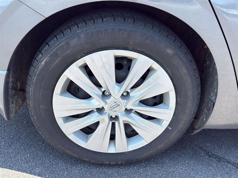 Certified 2023 Nissan Sentra S FWD image 7