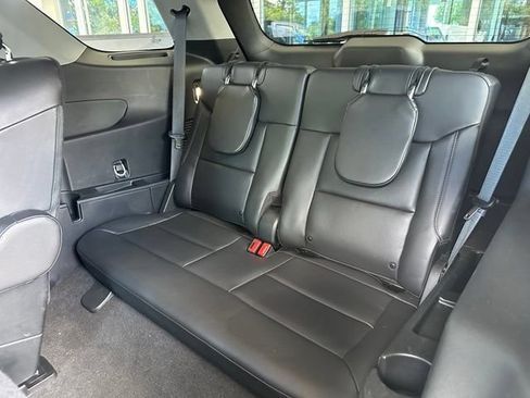 Used 2023 Ford Explorer XLT w/ Equipment Group 202A RWD image 16