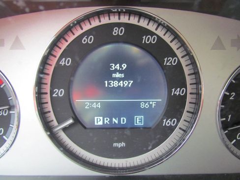 Used 2012 Mercedes-Benz GLK 350 4MATIC image 23