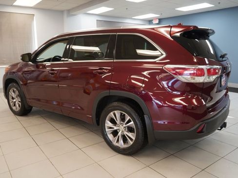 Used 2015 Toyota Highlander XLE image 8