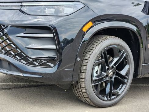 New 2026 Volkswagen Tiguan SE R-Line AWD/4WD image 7