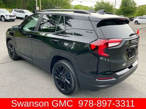 Certified 2023 GMC Terrain SLE w/ Driver Convenience Package AWD/4WD image 37