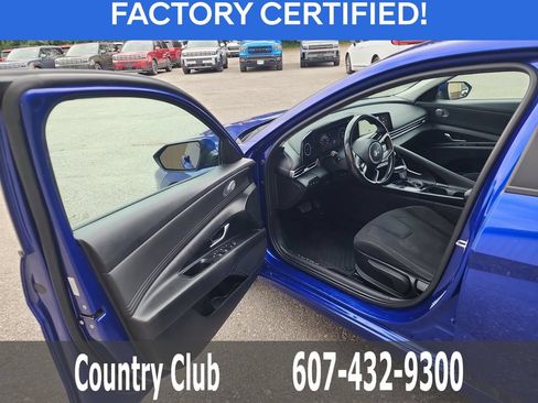 Certified 2023 Hyundai Elantra SEL w/ Convenience Package FWD image 10
