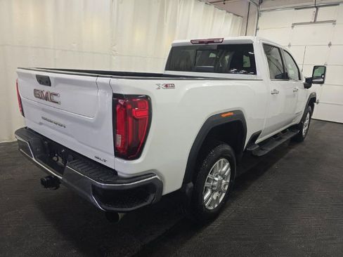 Used 2022 GMC Sierra 2500 SLT w/ SLT Convenience Package image 4