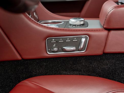 Used 2016 Aston Martin Rapide S image 31