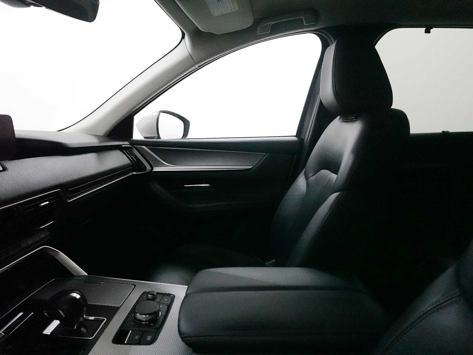Used 2024 MAZDA CX-90 Plug-In Hybrid w/ Preferred AWD/4WD image 13