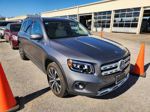 Used 2020 Mercedes-Benz GLB 250 GLB 250 image 2