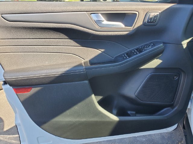 Used 2023 Ford Escape Active w/ Tech Pack #2 AWD/4WD image 7