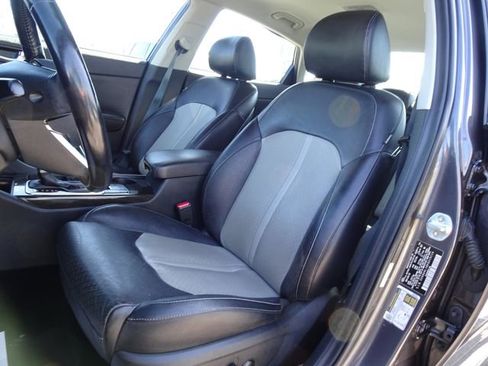 Used 2019 Kia Optima EX image 11