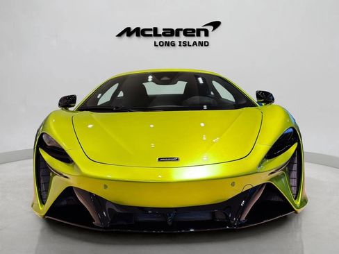 New 2026 McLaren Artura image 2