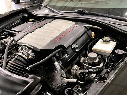 Used 2019 Chevrolet Corvette Stingray Coupe w/ Carbon Flash Badge Package image 10