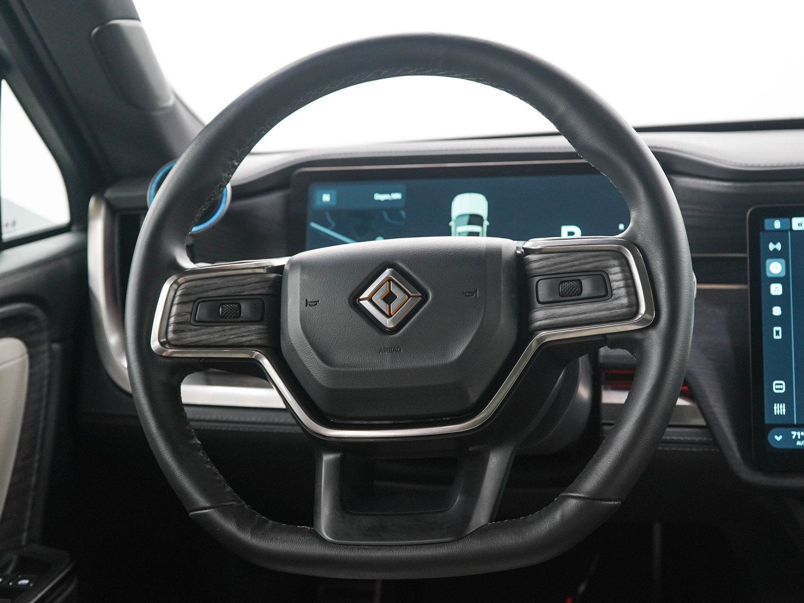 Used 2025 Rivian R1T Adventure Tri AWD/4WD image 19