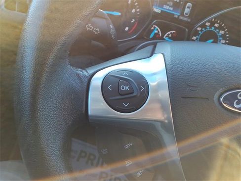 Used 2015 Ford Escape SE w/ Equipment Group 201A image 16