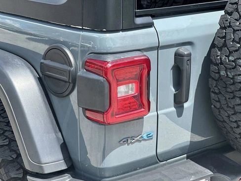 Used 2024 Jeep Wrangler Unlimited Rubicon 4xe image 7