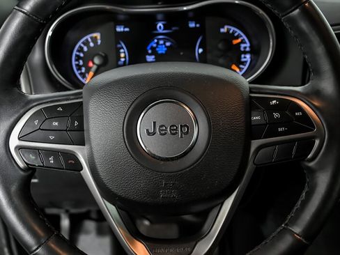 Used 2019 Jeep Grand Cherokee Altitude AWD/4WD image 21
