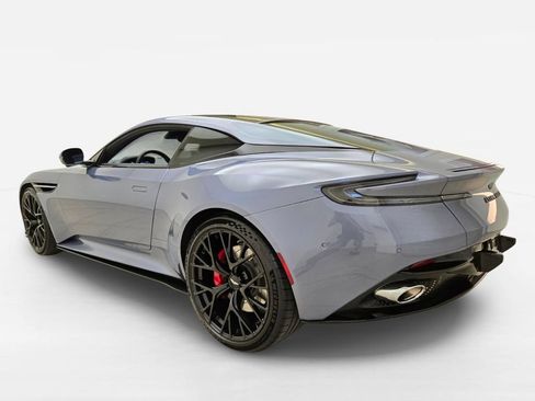 Used 2025 Aston Martin DB12 Coupe RWD image 11