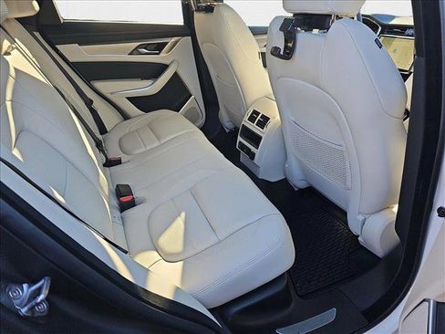 New 2025 Jaguar F-PACE R-Dynamic S image 9