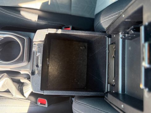 Used 2021 Toyota Tacoma TRD Sport w/ Technology Package image 50