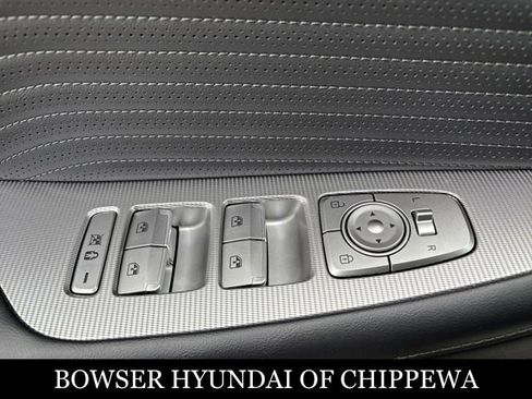 Used 2023 Hyundai Palisade Calligraphy image 13