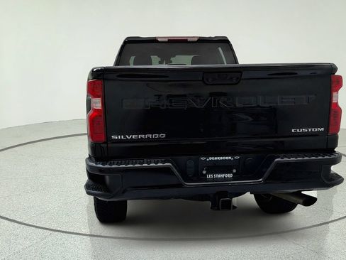 Used 2024 Chevrolet Silverado 2500 Custom w/ Custom Convenience Package AWD/4WD image 4
