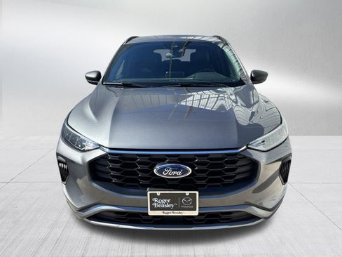 Used 2024 Ford Escape ST-Line image 2