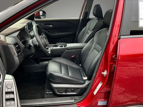 Certified 2023 Nissan Rogue SV w/ SV Premium B Package AWD/4WD image 21