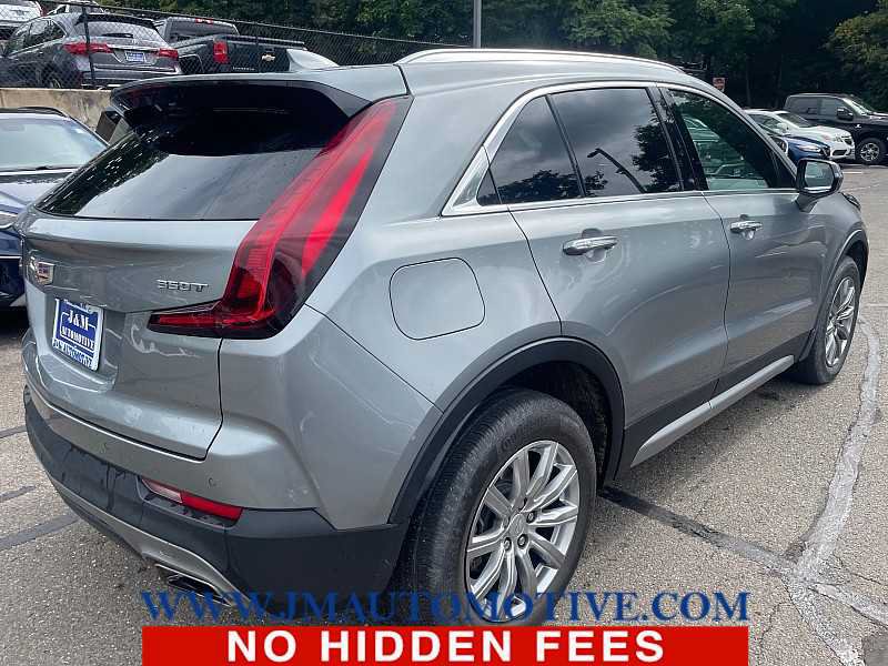 Used 2023 Cadillac XT4 Premium Luxury FWD image 3