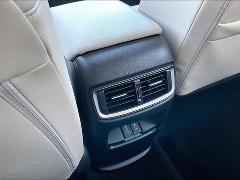 Used 2018 Honda CR-V Touring image 10