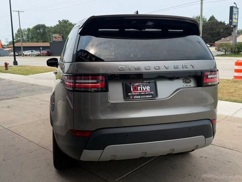 Used 2017 Land Rover Discovery HSE AWD/4WD image 8