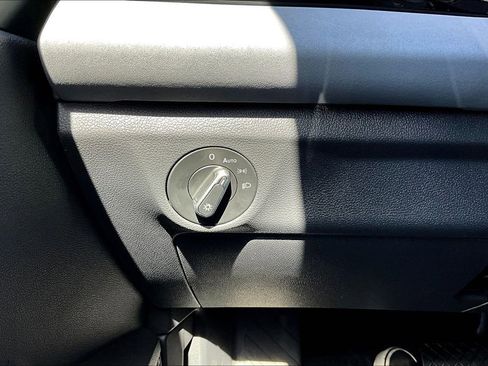 New 2026 Volkswagen Jetta SE image 15