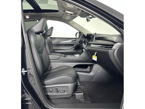 Certified 2025 INFINITI QX60 Luxe w/ Vision Package image 31