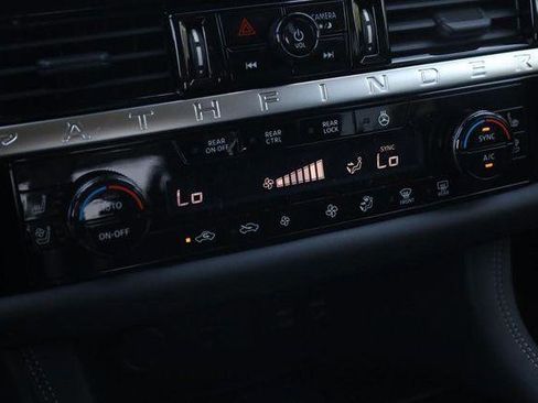 New 2026 Nissan Pathfinder Platinum AWD/4WD image 17