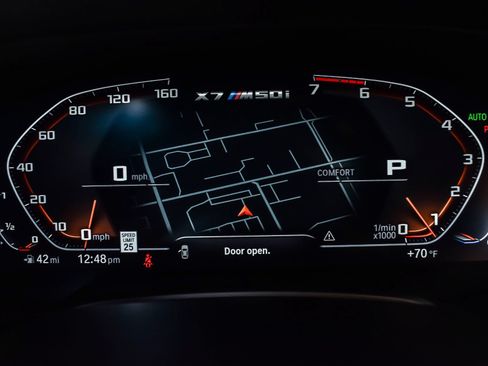 Used 2022 BMW X7 M50i w/ Dynamic Handling Package AWD/4WD image 20