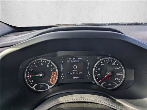 Used 2023 Jeep Renegade Latitude w/ Premium Group AWD/4WD image 11