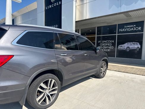 Used 2017 Honda Pilot Elite image 22