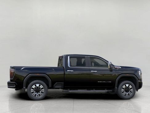 New 2026 GMC Sierra 2500 Denali w/ Denali Reserve Package AWD/4WD image 5