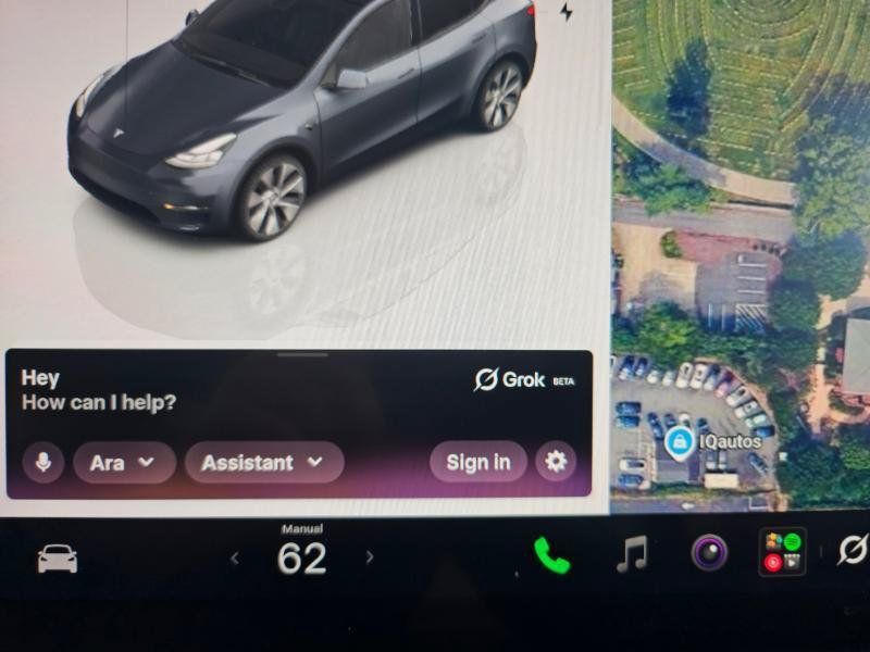 Used 2023 Tesla Model Y Long Range AWD/4WD image 46