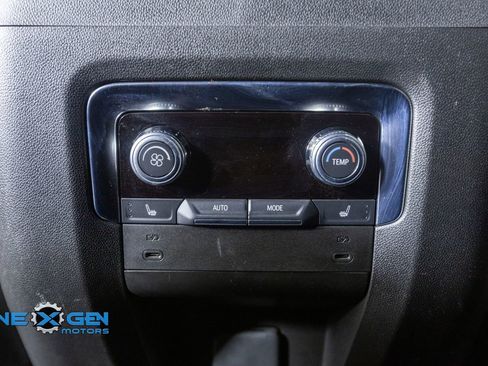 Used 2025 GMC Yukon XL Denali w/ Sun & Power Step Package AWD/4WD image 28