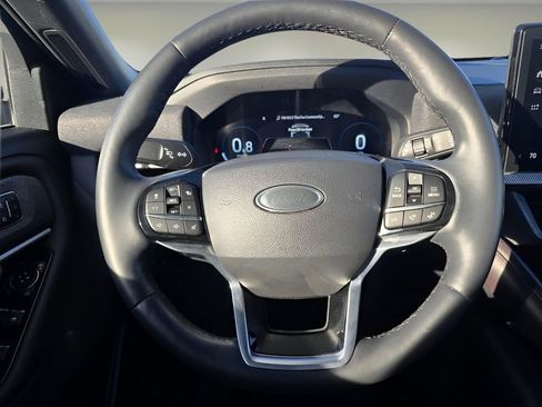 Used 2025 Ford Explorer Platinum w/ LUX Leather Package image 30
