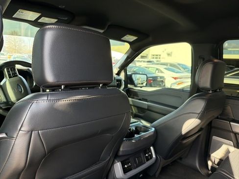 Used 2024 Ford F150 Lariat w/ FX4 Off-Road Package image 31