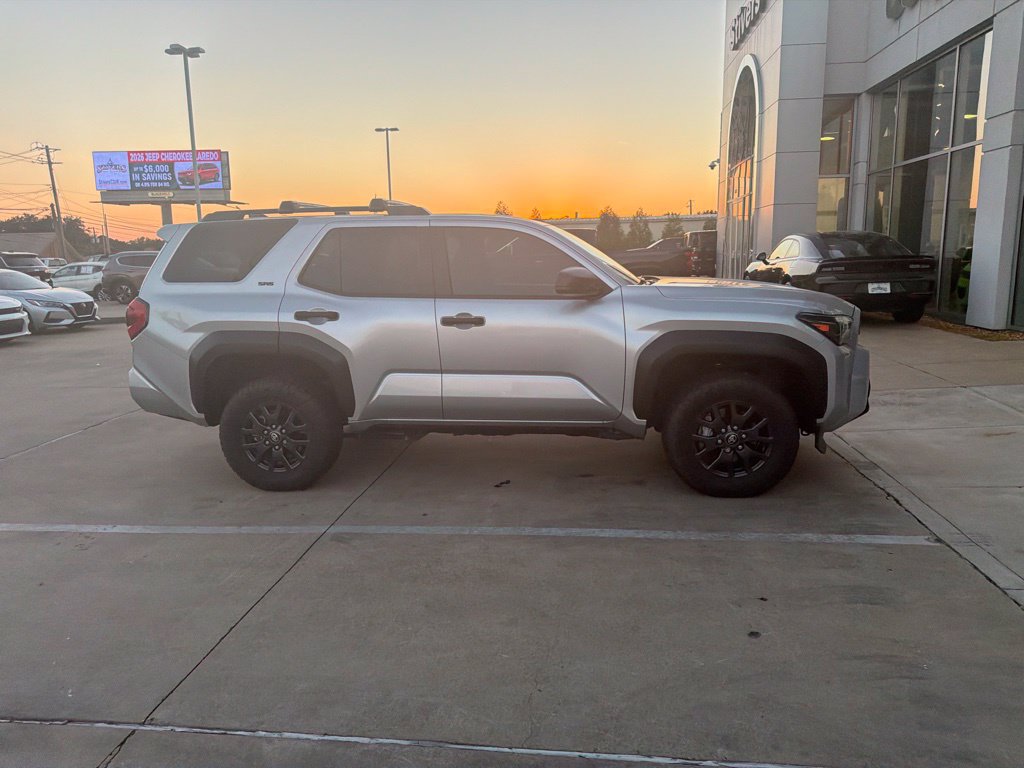 Used 2025 Toyota 4Runner SR5 AWD/4WD image 22