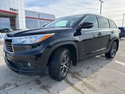 Used 2016 Toyota Highlander XLE image 7